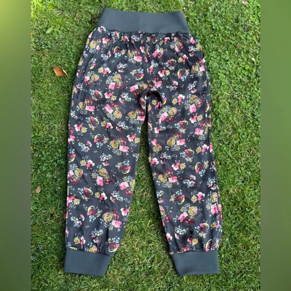Cinq à Sept "Giles" chic floral joggers - size L - Picture 3 of 5
